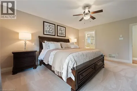 10 Gaywood Gardens Brantford ON N3T 5J8