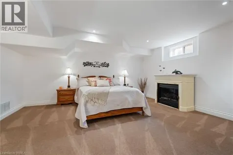 10 Gaywood Gardens Brantford ON N3T 5J8