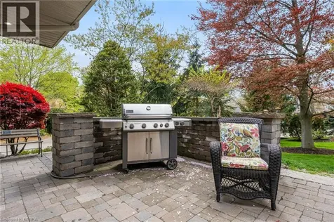 10 Gaywood Gardens Brantford ON N3T 5J8