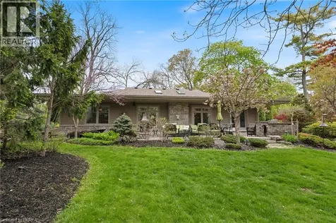 10 Gaywood Gardens Brantford ON N3T 5J8