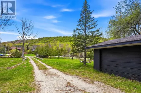 220 Hidden Lake Road Blue Mountains ON L9Y 0T6