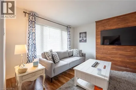133 Elm Ridge Kitchener ON N2N 1J3