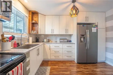 133 Elm Ridge Kitchener ON N2N 1J3