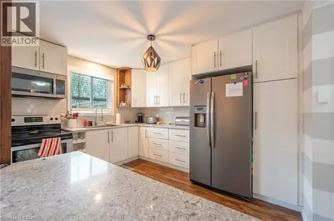 133 Elm Ridge Kitchener ON N2N 1J3