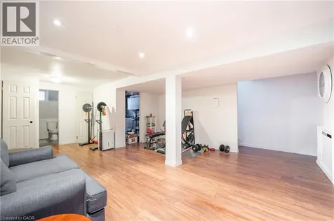 133 Elm Ridge Kitchener ON N2N 1J3