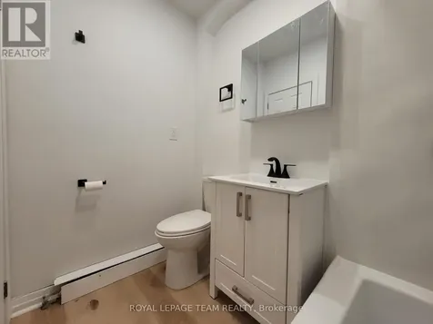 147 St Andrew Street Ottawa ON K1N 5G3