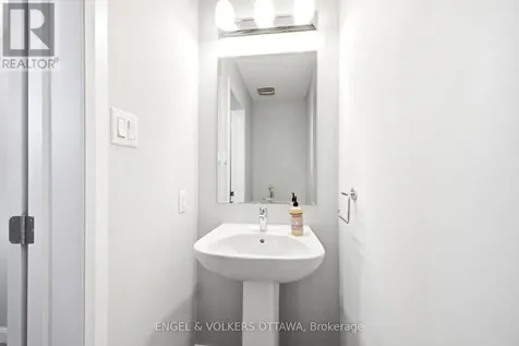 219 Liebe Terrace Ottawa ON K2J 6R9