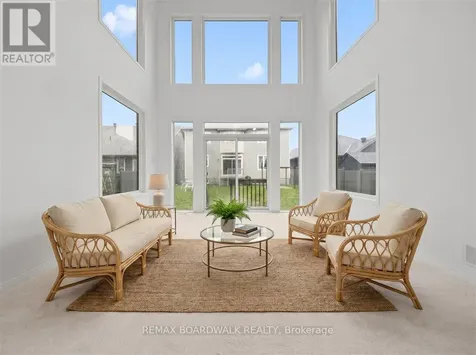 333 Haliburton Heights Ottawa ON K2V 0G2