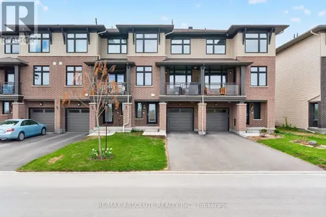 32 Verglas Lane Ottawa ON K1W 0P5