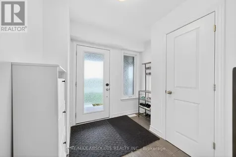 32 Verglas Lane Ottawa ON K1W 0P5