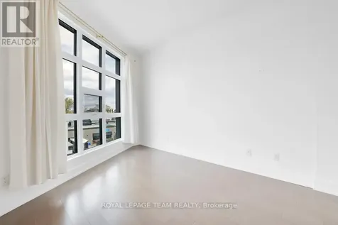 101 Pinhey Street Ottawa ON K1Y 1T7