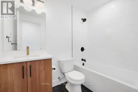 101 Pinhey Street Ottawa ON K1Y 1T7