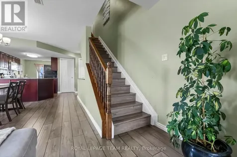 368 Crownridge Drive Ottawa ON K2M 3A4