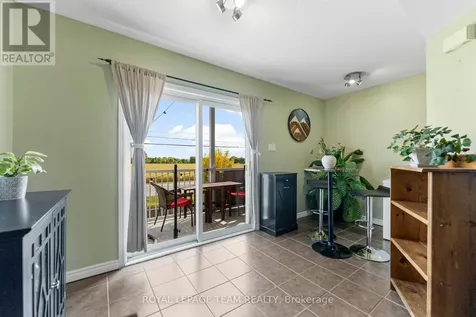 368 Crownridge Drive Ottawa ON K2M 3A4