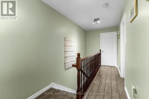 368 Crownridge Drive Ottawa ON K2M 3A4