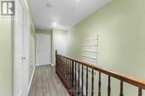 368 Crownridge Drive Ottawa ON K2M 3A4