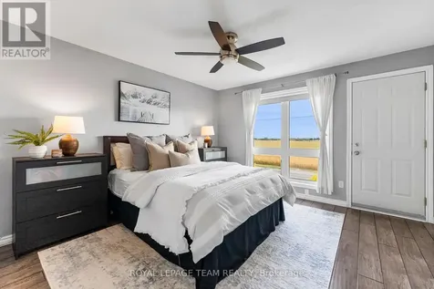 368 Crownridge Drive Ottawa ON K2M 3A4
