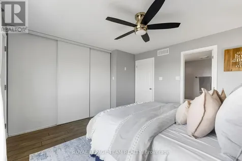 368 Crownridge Drive Ottawa ON K2M 3A4