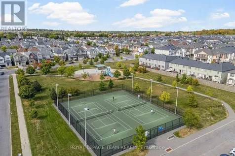 368 Crownridge Drive Ottawa ON K2M 3A4