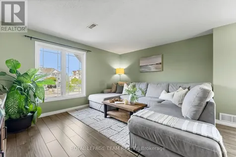 368 Crownridge Drive Ottawa ON K2M 3A4