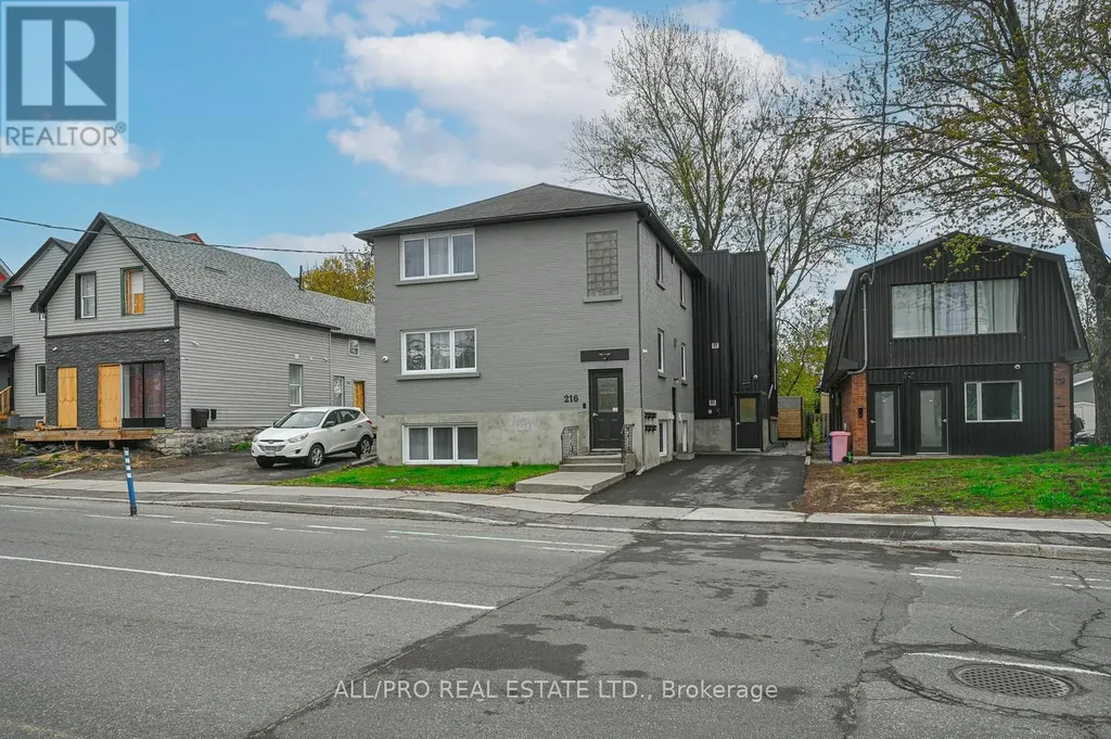 216 Mcarthur Avenue Ottawa ON K1L 6P5