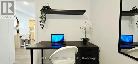 216 Mcarthur Avenue Ottawa ON K1L 6P5