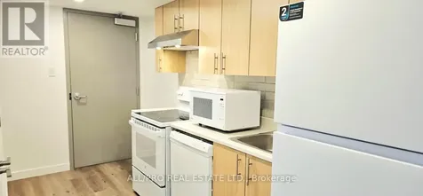 216 Mcarthur Avenue Ottawa ON K1L 6P5