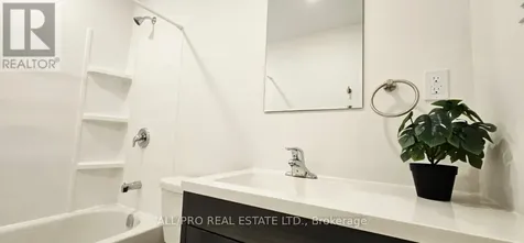 216 Mcarthur Avenue Ottawa ON K1L 6P5