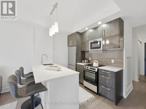 255 Bay Street Ottawa ON K1R 0C5