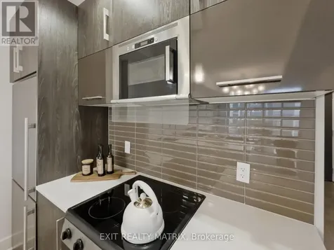 255 Bay Street Ottawa ON K1R 0C5