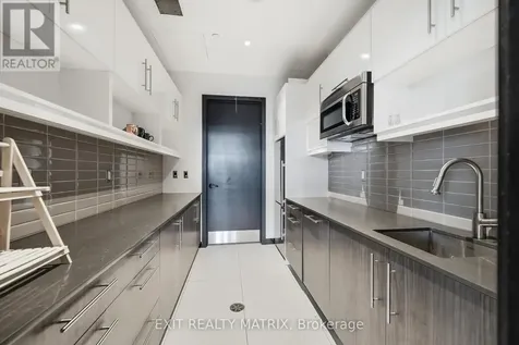 255 Bay Street Ottawa ON K1R 0C5