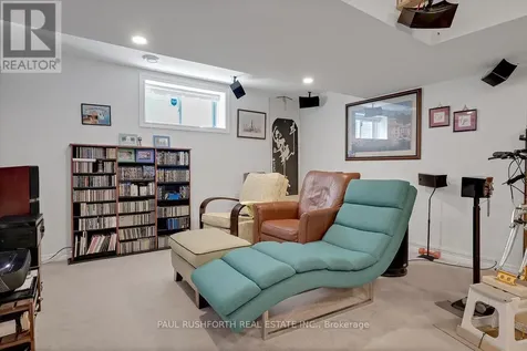 522 Ace Street Ottawa ON K2V 0E8