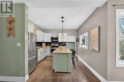 1521 7th Avenue West Owen Sound ON N4K 5L1