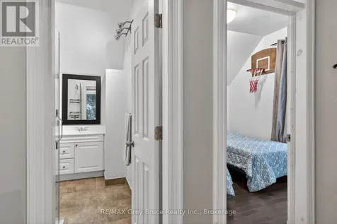 1521 7th Avenue West Owen Sound ON N4K 5L1