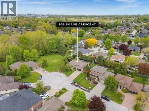 835 Sorge Lasalle ON N9J 3G2
