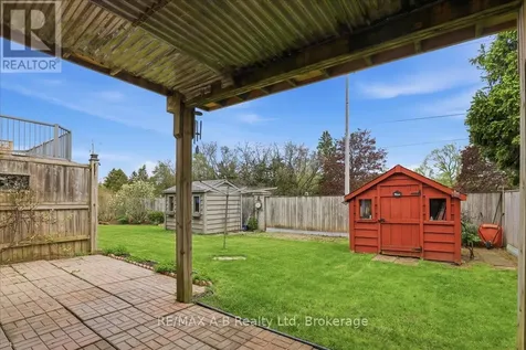 93 Abraham Drive Stratford ON N5A 8B1