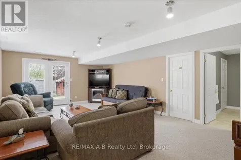 93 Abraham Drive Stratford ON N5A 8B1