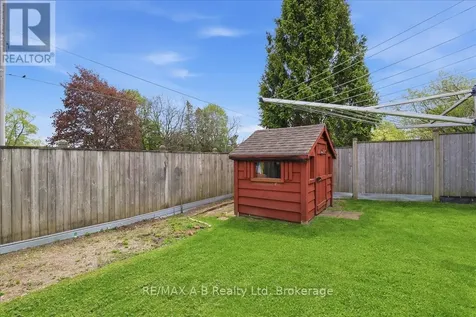 93 Abraham Drive Stratford ON N5A 8B1
