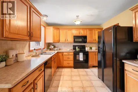 9 Audrey Street Leamington ON N8H 2K7