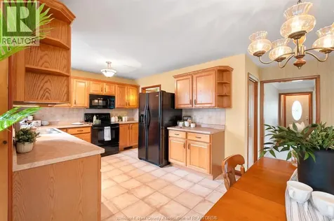 9 Audrey Street Leamington ON N8H 2K7