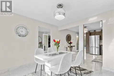 1728 Teakdale Avenue Ottawa ON K1C 6M7