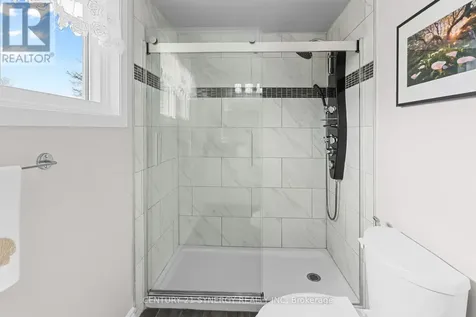 1728 Teakdale Avenue Ottawa ON K1C 6M7