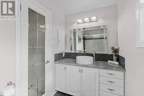1728 Teakdale Avenue Ottawa ON K1C 6M7