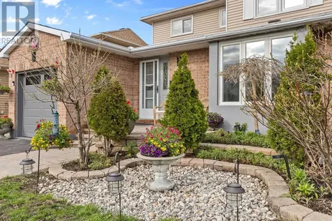 1728 Teakdale Avenue Ottawa ON K1C 6M7