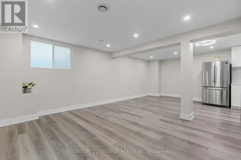 1728 Teakdale Avenue Ottawa ON K1C 6M7