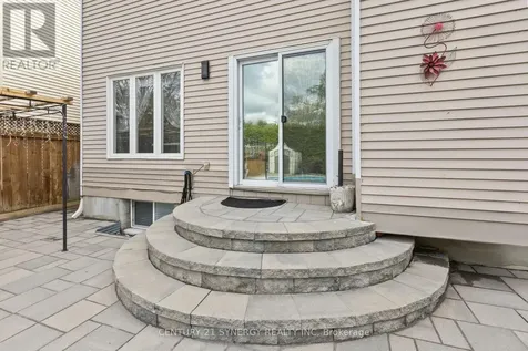 1728 Teakdale Avenue Ottawa ON K1C 6M7