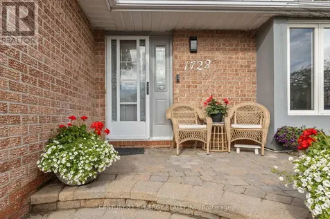 1728 Teakdale Avenue Ottawa ON K1C 6M7