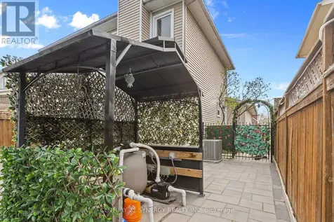 1728 Teakdale Avenue Ottawa ON K1C 6M7