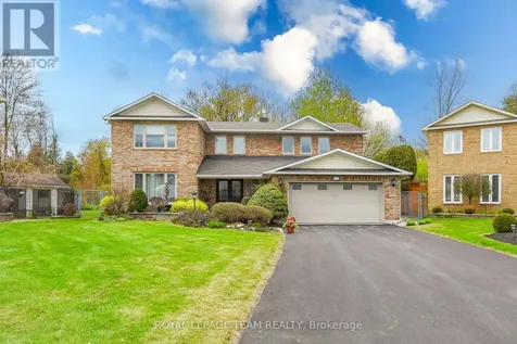 2711 Wyldewood Street Ottawa ON K1T 2S1