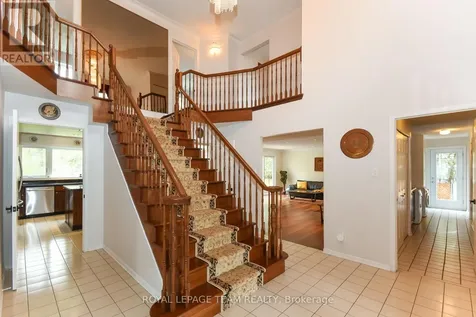 2711 Wyldewood Street Ottawa ON K1T 2S1
